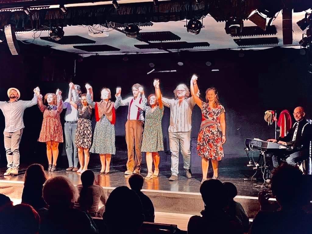 Improv performance with dramatic lighting